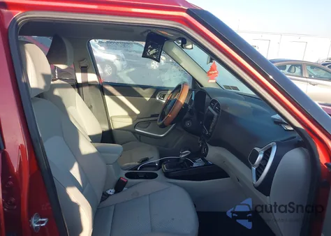 2022 Kia Soul Lx z USA, uszkodzony, nr VIN KNDJ23AU1N7807806